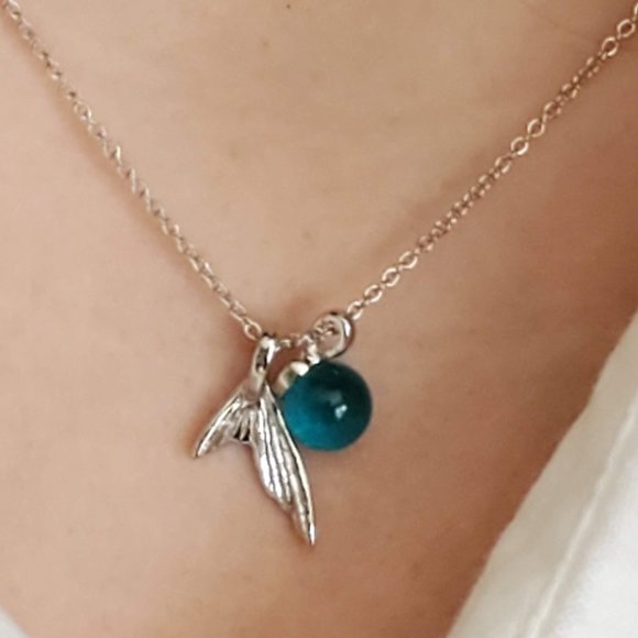 Mermaid's Tear Necklace - Picture 3 of 3